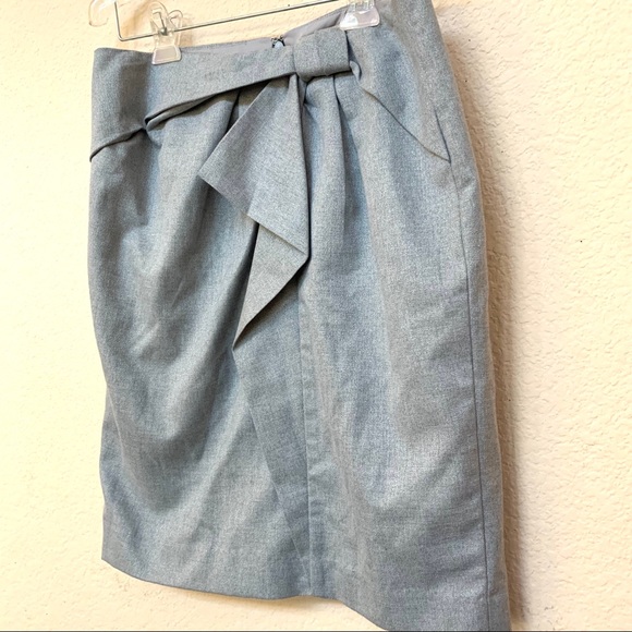 Banana Republic Grey Shimmer Front Bow Skirt - Picture 2 of 11